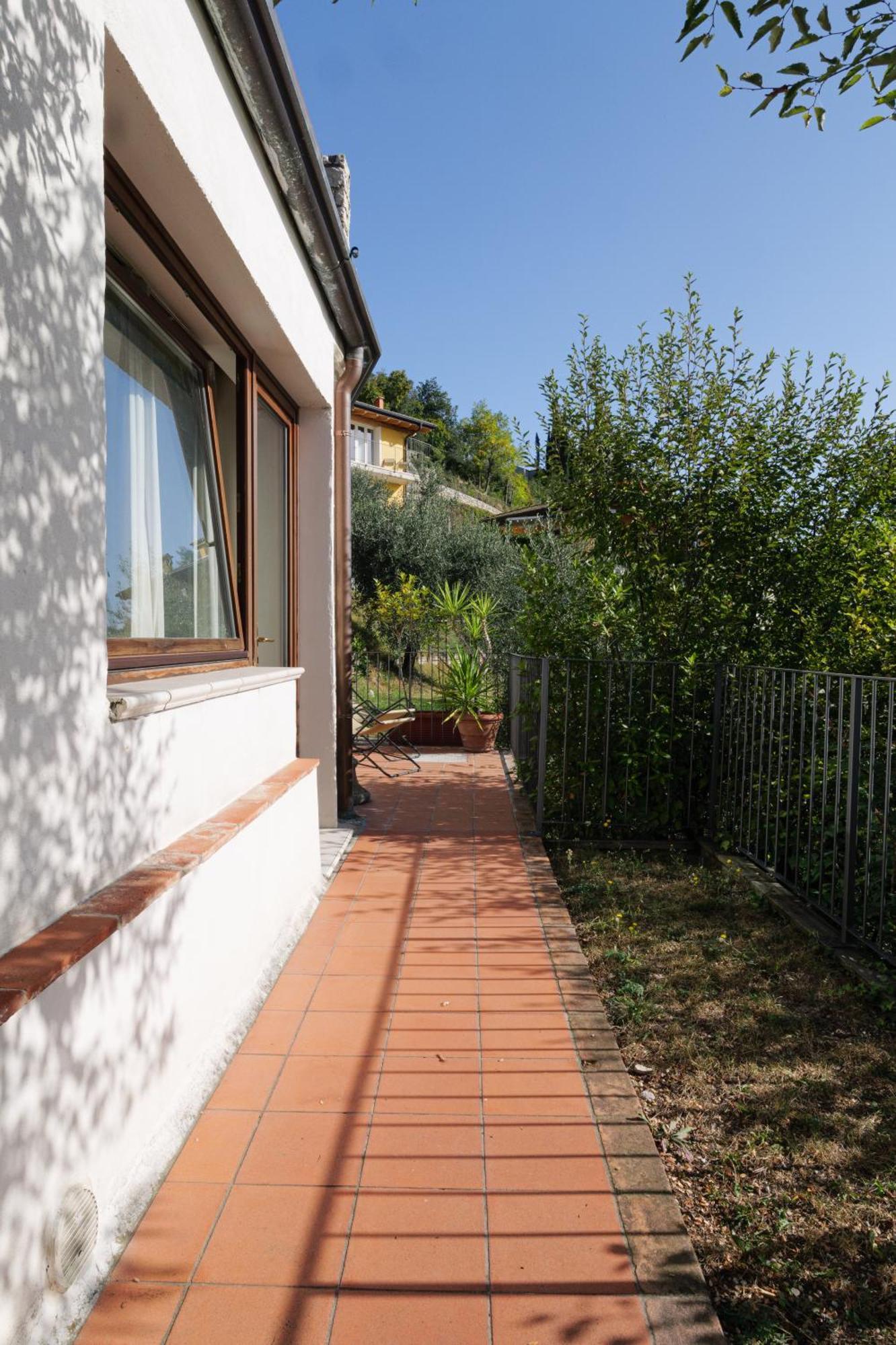 Casa Navla' Appartamenti "Ulivi"- "Fiori" -"Velieri"-"Luna"-"Nido"-"Taverna" Tignale Luaran gambar