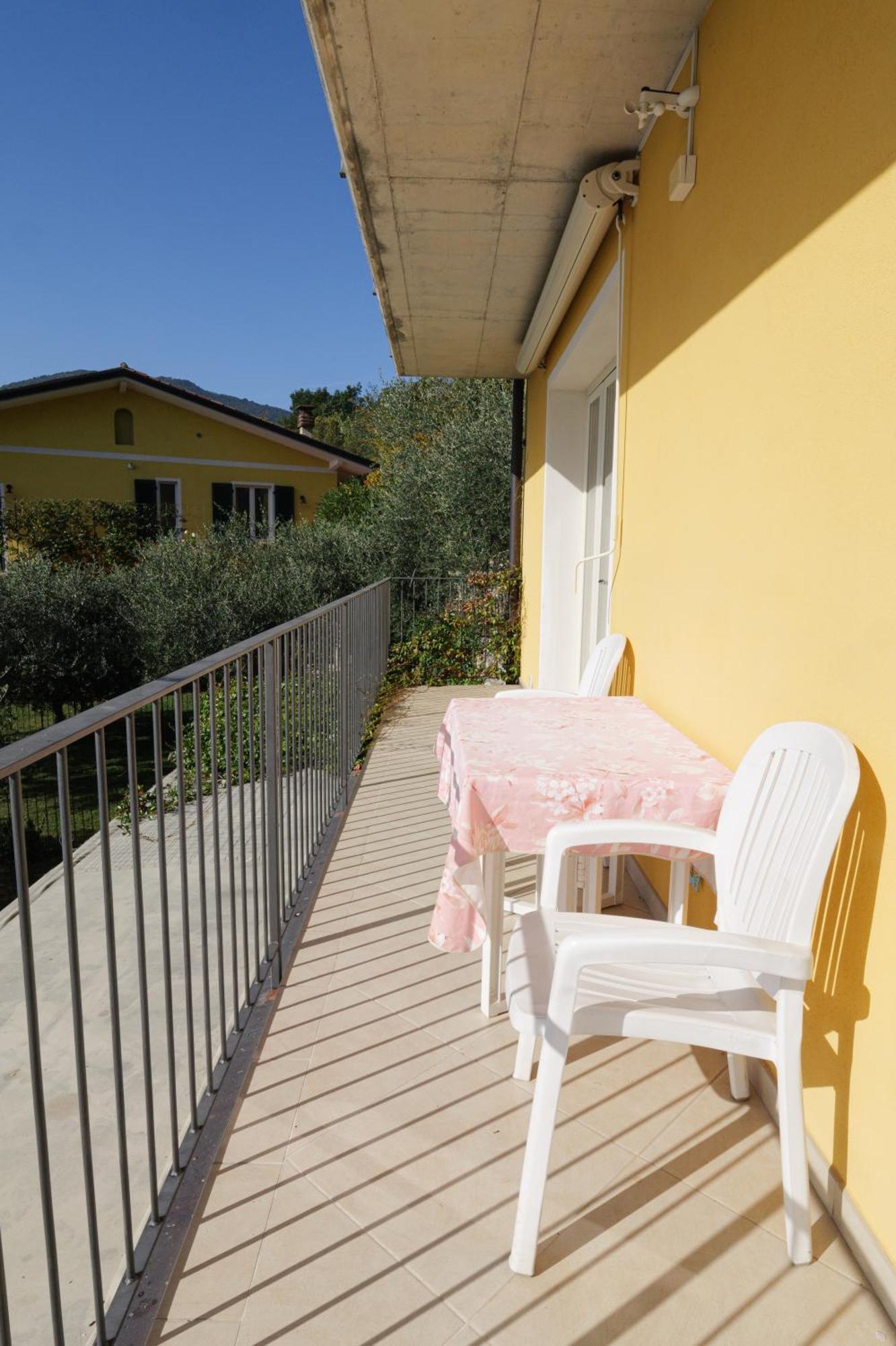 Casa Navla' Appartamenti "Ulivi"- "Fiori" -"Velieri"-"Luna"-"Nido"-"Taverna" Tignale Luaran gambar