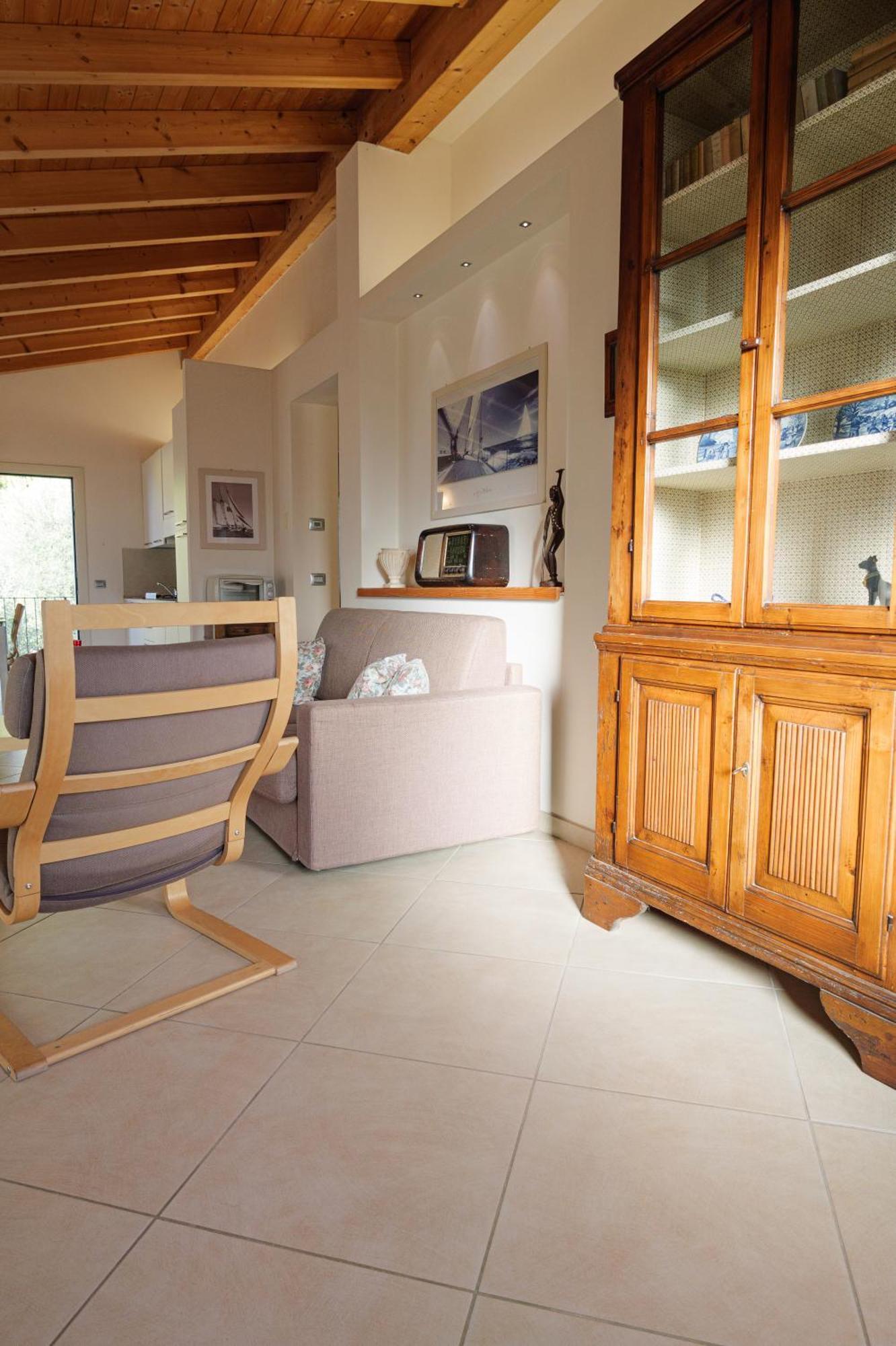 Casa Navla' Appartamenti "Ulivi"- "Fiori" -"Velieri"-"Luna"-"Nido"-"Taverna" Tignale Luaran gambar